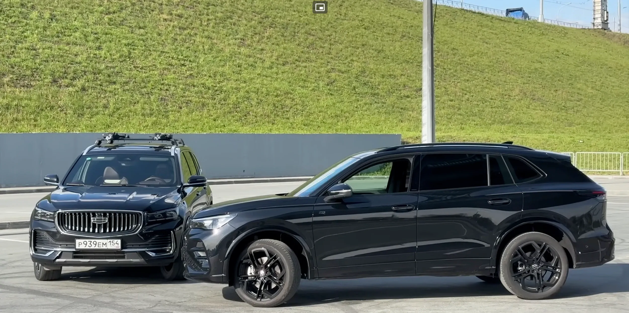 Volkswagen Tiguan 2025 китайская версия - детальный обзор и сравнение с Geely Monjaro