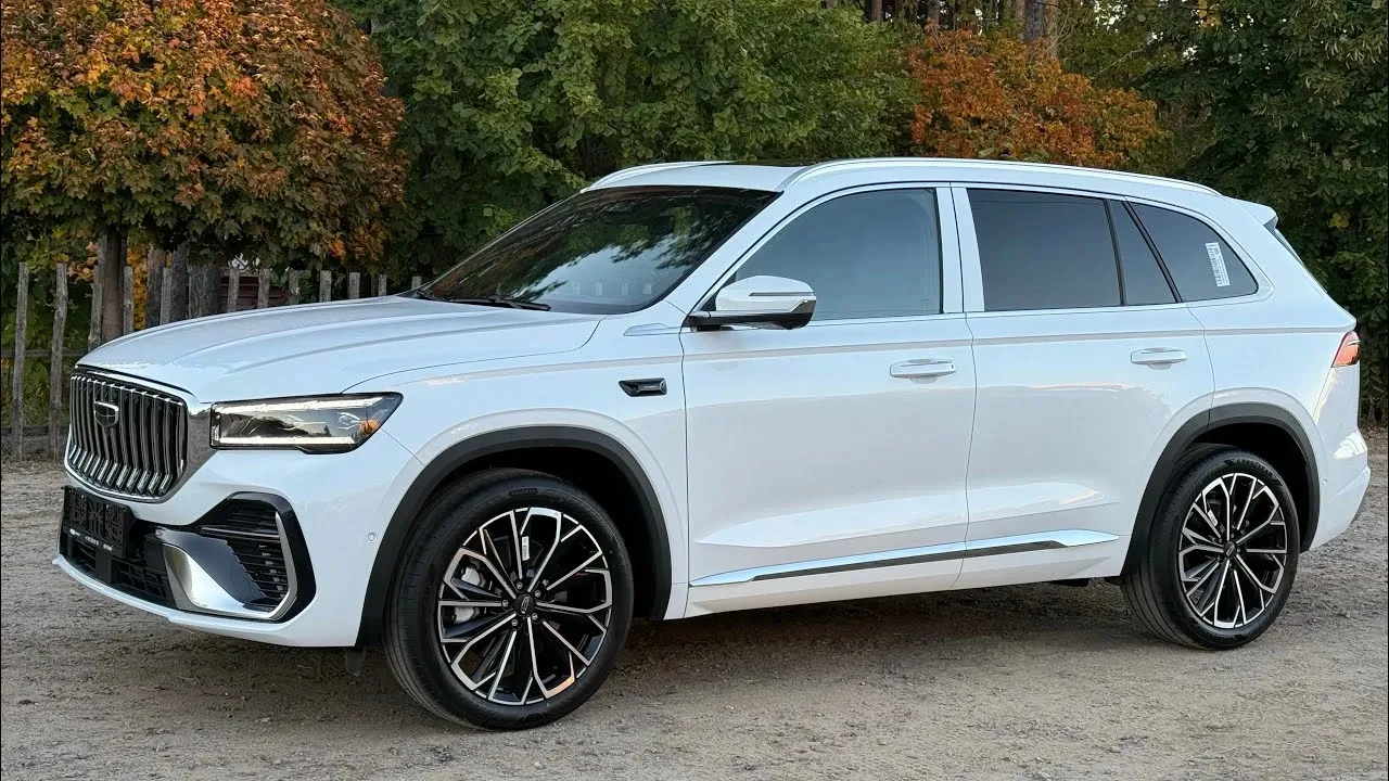 Geely Monjaro 265 л.с. против 245 л.с.: все отличия версий для Китая и СНГ