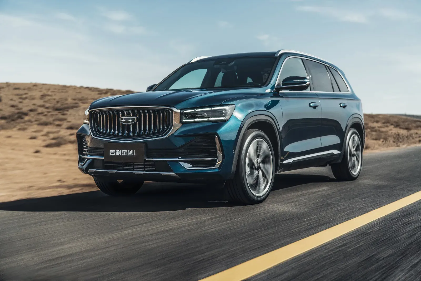 Коды цветов кузова Geely Monjaro: полный список оттенков